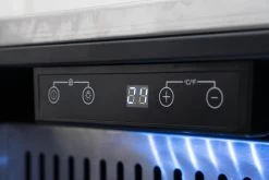 BULL Premium Outdoor Schubladen-Kühlschrank Mit LED Kontrollpanel, IPX4 Spritzwassergeschützt -Geschäft Für Grillzubehör 22280 Bull Kuehlschrank Outdoor Bedienung