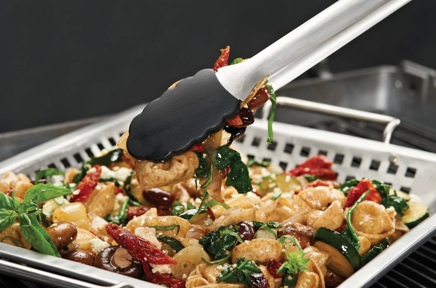 Broil King Gemüse Grillkorb Edelstahl 30,5 X 30,5cm 2 Broil King Gemüse Grillkorb Edelstahl 30,5 X 30,5cm – Bild 2