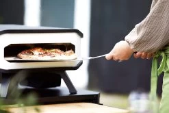 COZZE Pizzaofen Elektrisch 34 Cm (13") - Inkl. Pizzastein & Hitzeschild -Geschäft Für Grillzubehör COZZE Elektro Pizzaofen 13 Zoll Lifestyle