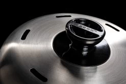 Cobb Grill Premier+ Gas Deluxe Gasgrill 30mbar - Modell 2023 -Geschäft Für Grillzubehör Cobb Grill Premier Plus Gas Deluxe Deckel