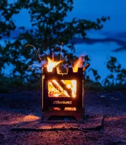 Fennek Hobo Kocher Premium Zum Klappen / Titan Mit Tasche Und Aschewanne -Geschäft Für Grillzubehör Fennek Hobo Kocher Premium Titan Anwendung