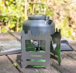 Fennek Hobo Kocher Premium Zum Klappen / Titan Mit Tasche Und Aschewanne -Geschäft Für Grillzubehör Fennek Hobo Kocher Premium Titan Lifestyle