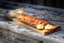 Axtschlag Flammlachsbrett Premium Line Birke - Klemmhalterung - Mit Patentierter Halterung Für Feuerstelle, Grillrost Und Gasgrill 32 Axtschlag Flammlachsbrett Premium Line Birke - Klemmhalterung - Mit Patentierter Halterung Für Feuerstelle, Grillrost Und Gasgrill -Geschäft Für Grillzubehör Flammlachs Brett Servieren 1