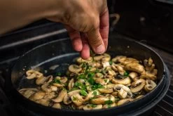 Grillfürst XXL Dutch Oven Set: Starterpaket Gusseisen - X-DEAL Mit Dutch Oven DO9+DO4, Kastenform BK4, Gusseisenpfanne Ø 30 Cm - Inkl. Großem Zubehörpaket -Geschäft Für Grillzubehör GF Dutch Oven Deckel