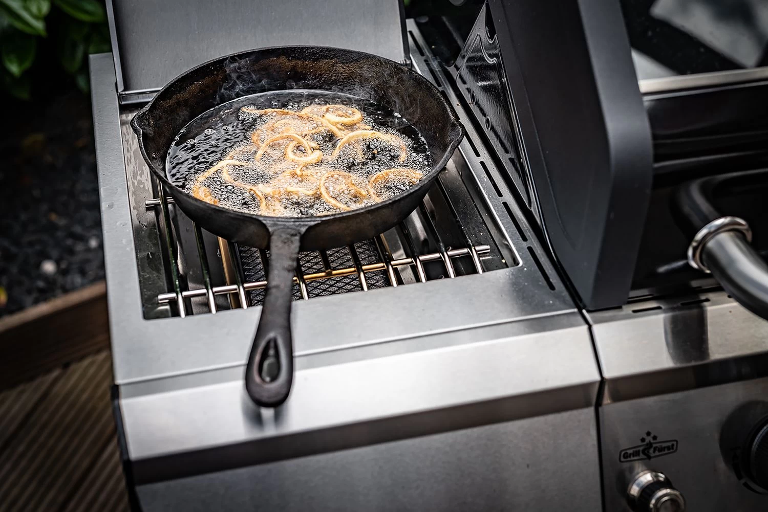 Grillfürst G210G 2-Brenner Gasgrill Mit Hochtemperaturbrenner Und Gusseisen Rosten 14 Grillfürst G210G 2-Brenner Gasgrill Mit Hochtemperaturbrenner Und Gusseisen Rosten – Bild 14