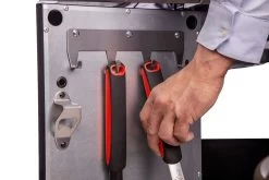 Grillfürst G510G 5-Brenner Gasgrill Mit Hochtemperaturbrenner Und Gusseisen Rosten - Feuerwehr Edition -Geschäft Für Grillzubehör Grillfuerst Gasgrill G510G Besteckhaken Leiste