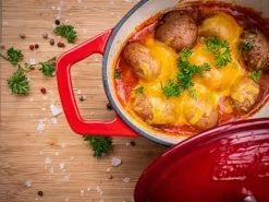 Grillfürst Dutch Oven Sternentöpfchen / Gusseisen Bräter - Emailliert - S - Rot -Geschäft Für Grillzubehör Grillfuerst Sternentopfchen Gusseisen Braeter S