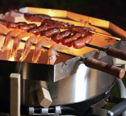 Moesta Churrasco BBQ Set Für Smokin Pizzaring: 67 Cm (Spießhalter + Grillspieße) -Geschäft Für Grillzubehör Moesta Churassco BBQ Set Pizzaring Mood 1