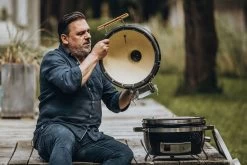 Monolith ICON Black Keramikgrill Tischgrill Inkl. Gestell -Geschäft Für Grillzubehör Monolith Keramikgrill Icon Deckel abnehmbar