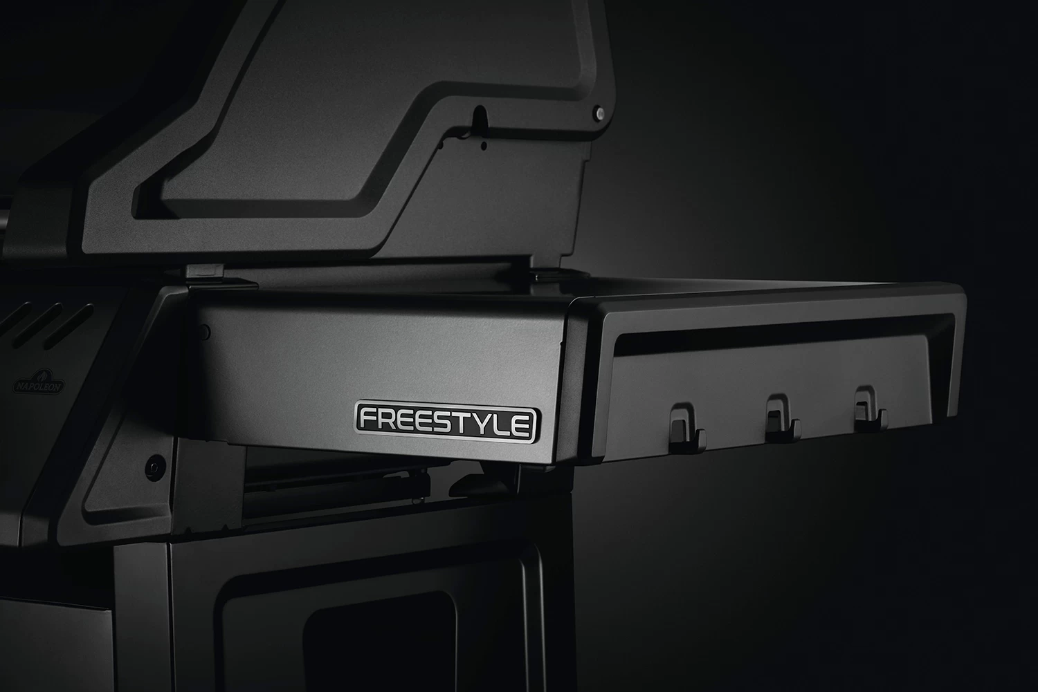 Napoleon Freestyle 365 Gasgrill, Graphit - Mit Sizzle Zone - Modell 2023 - X-DEAL Inkl. Abdeckhaube Und Gussplatte 18 Napoleon Freestyle 365 Gasgrill, Graphit - Mit Sizzle Zone - Modell 2023 - X-DEAL Inkl. Abdeckhaube Und Gussplatte – Bild 18