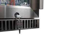 Napoleon Outdoor - Kühlschrank, 135 Liter, Linksdrehende Tür Mit Doppelverglasung Und LED Beleuchtung - Wasserdicht Nach IP24 -Geschäft Für Grillzubehör Napoleon Kuehlschrank abschliessbarNFR135OLGL