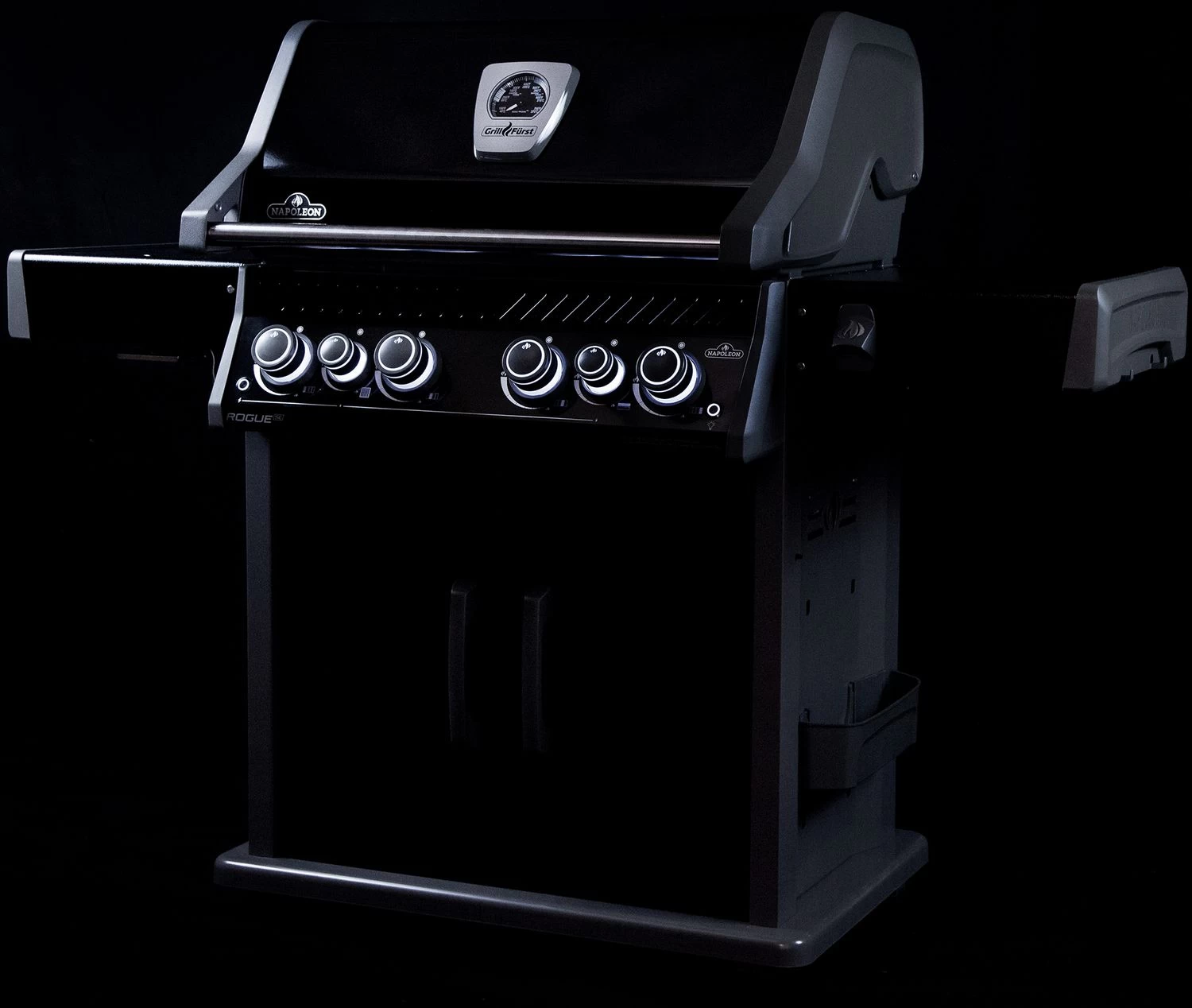 Napoleon Rogue SE 525 Gasgrill - All-black - Grillfürst Edition Inkl. Abdeckhaube - SMART Deal Inkl. Grillfürst Grill Control - Modell 2022 6 Napoleon Rogue SE 525 Gasgrill - All-black - Grillfürst Edition Inkl. Abdeckhaube - SMART Deal Inkl. Grillfürst Grill Control - Modell 2022 – Bild 6