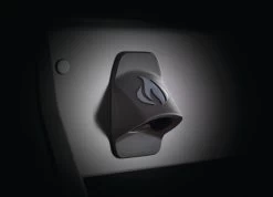 Napoleon Rogue SE 625 Gasgrill, Schwarz Mit Gussrosten, Sizzle Zone Und Heckbrenner - Modell 2023 -Geschäft Für Grillzubehör Napoleon Rogue SE Flaschenoeffner 2