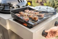 Outdoorchef Plancha Für Blazing Zone / Cooking Zone Für Davos/Arosa/Lugano Evo -Geschäft Für Grillzubehör Outdoorchef Arosa 570 G Blazing Zone Plancha klein