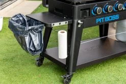 Pit Boss Plancha Grill Ultimate Plancha 4-Brenner - Mit Untergestell -Geschäft Für Grillzubehör Pit Boss Planchagrill Ultimate 4 Brenner Kuechenrollenhalter 1