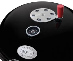 Rösle Holzkohlegrill Kugelgrill No.1 F50 Sport - FC Bayern Edition - Inkl. FC Bayern Abdeckhaube -Geschäft Für Grillzubehör Roesle Holzkohle Kugelgrill Sport F50 FC Bayern Detail Deckel 1