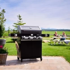 Rösle Gasgrill BBQ-Station Videro G4-S Vario+ Nero Schwarz - Modell 2023 - SMART Deal Inkl. Grillfürst Grill Control + Abdeckhaube Und Grillplatte -Geschäft Für Grillzubehör Roesle Videro G4 S Vario NERO matt schwarz Vario Halter 1