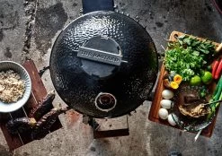 The Bastard Keramikgrill Classic Medium - Complete - Schwarz Glänzend - Modell 2023 25 The Bastard Keramikgrill Classic Medium - Complete - Schwarz Glänzend - Modell 2023 -Geschäft Für Grillzubehör The Bastard Classic Medium Kamado Grill schwarz