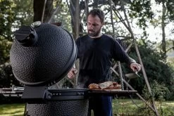 The Bastard Keramikgrill Urban XL - Complete - Schwarz Matt - Modell 2023 19 The Bastard Keramikgrill Urban XL - Complete - Schwarz Matt - Modell 2023 -Geschäft Für Grillzubehör The Bastard Keramikgrill Urban XL Deckelscharnier