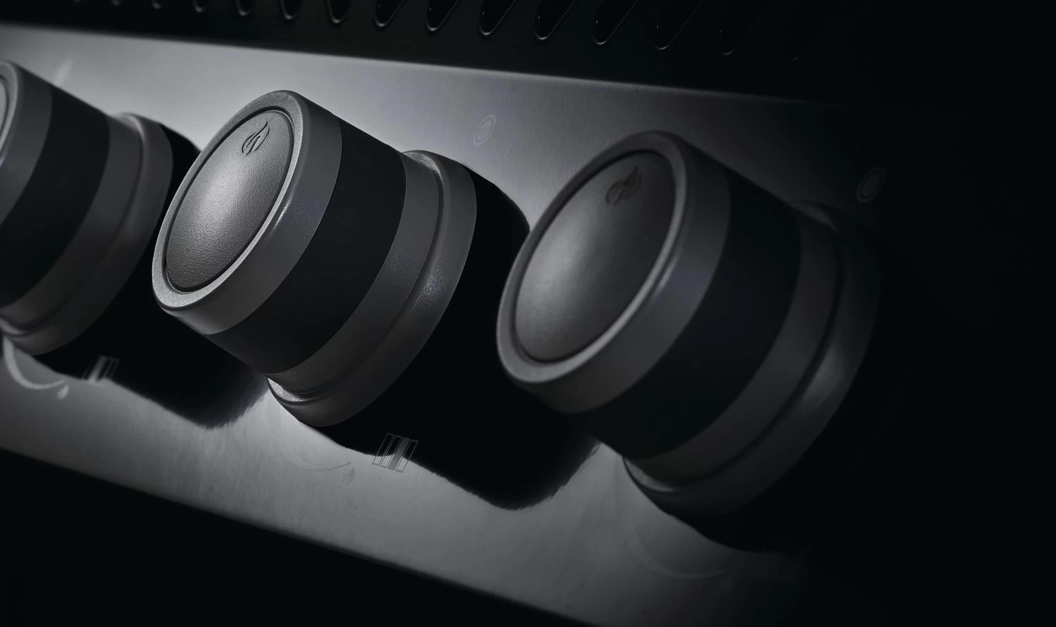 Napoleon Rogue XT 425 Gasgrill - All Black - Mit Sizzle Zone - Modell 2023 7 Napoleon Rogue XT 425 Gasgrill - All Black - Mit Sizzle Zone - Modell 2023 – Bild 7