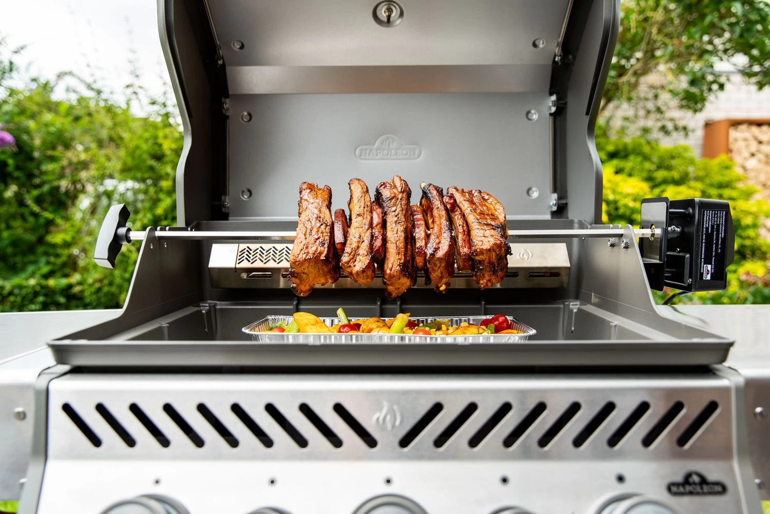 Napoleon Drehspieß / Rotisserie Set Für Rogue, Rogue XT, Rogue SE 365 / 425 / 525 Und 625 RSE 1 Napoleon Drehspieß / Rotisserie Set Für Rogue, Rogue XT, Rogue SE 365 / 425 / 525 Und 625 RSE