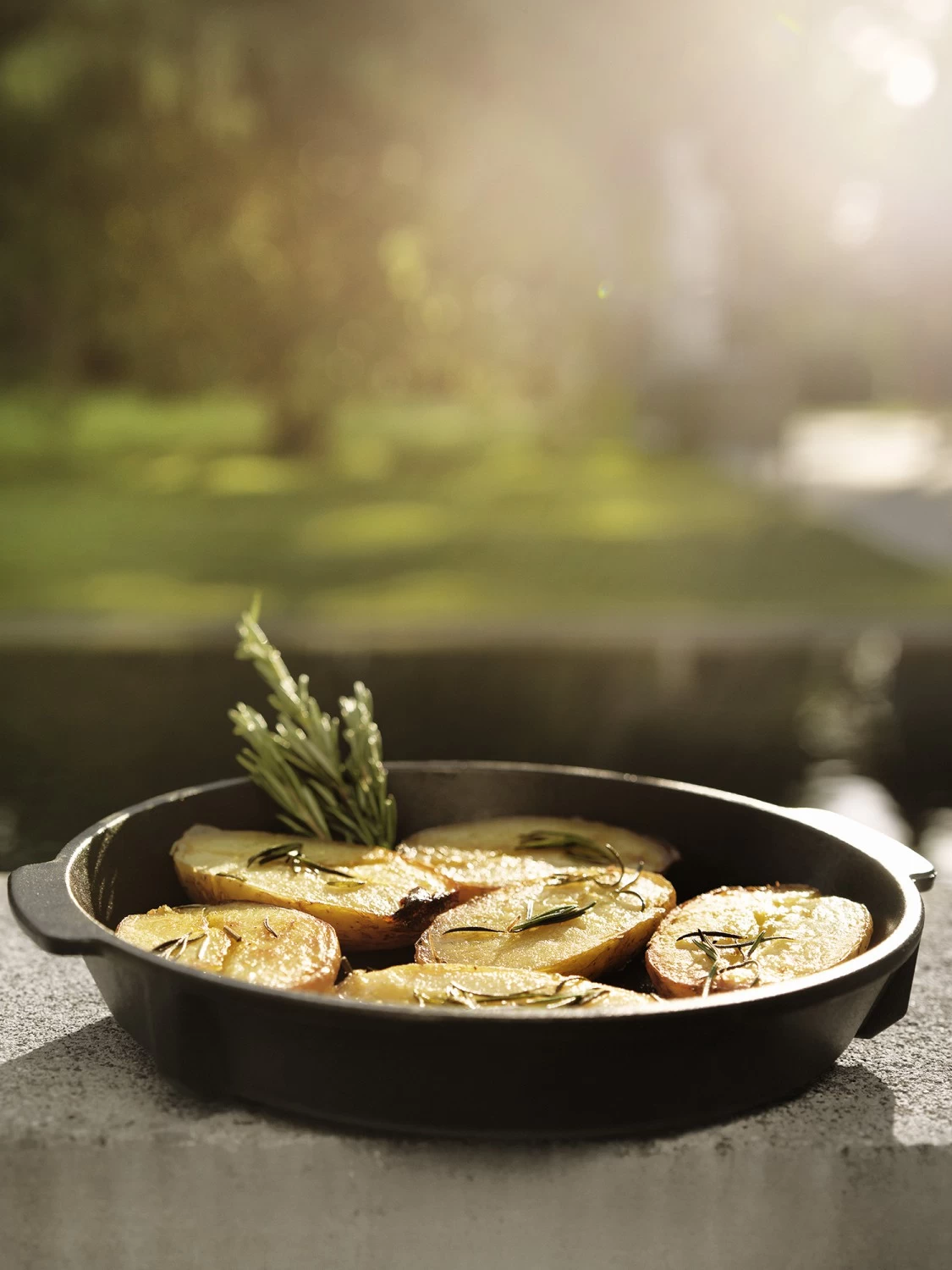 Outdoorchef Gusseisenpfanne / Aromapfanne Ø 23cm 1 Outdoorchef Gusseisenpfanne / Aromapfanne Ø 23cm