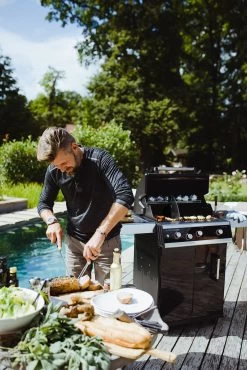 Outdoorchef Dualchef 325 G Gasgrill Mit Seitenkocher + BLAZING ZONE Infrarotbrenner -Geschäft Für Grillzubehör outdoorchef dualchef 325 g garten 18 700 02