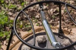 Petromax Feuertopf Deckelhalter Pro-ft Dutch Oven Zubehör -Geschäft Für Grillzubehör petromax feuertopf deckelhalter nahaufnahme